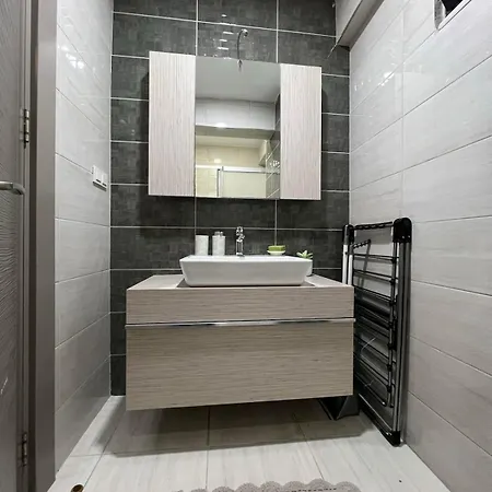 New In Beyoglu Apartment *